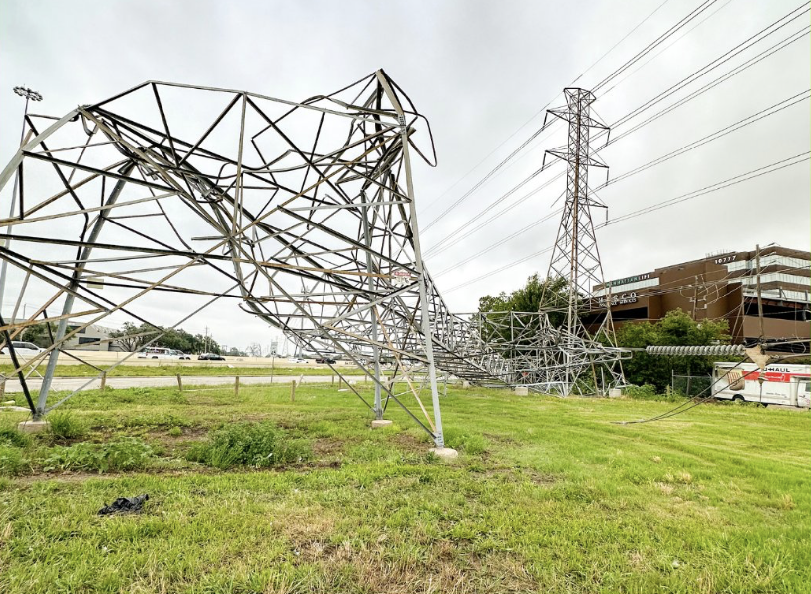 Derecho electricity impact