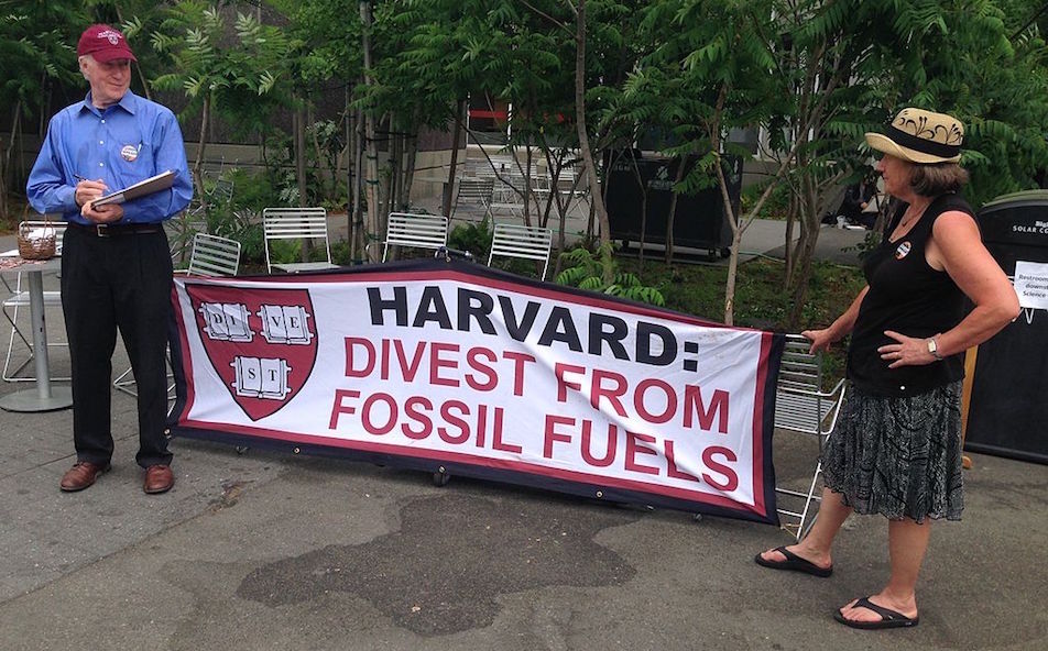 Harvard_divest